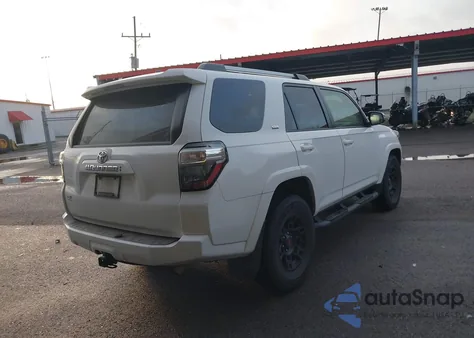2021 Toyota 4Runner Sr5 Premium из США, поврежденный, VIN JTEFU5JR7M5232432